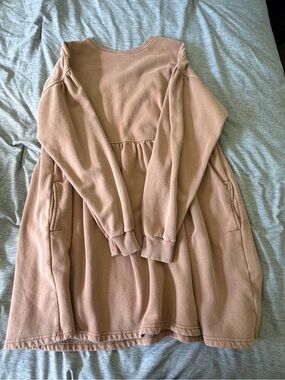 American Eagle Outfitters Tan Fleece-Lined Sweatshirt